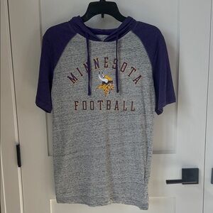 BNWT Minnesota Football Gray and Purple Hoodie T-Shirt